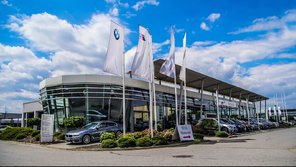 Автосалон BMW "Ренокар" (Renocar) в Брно